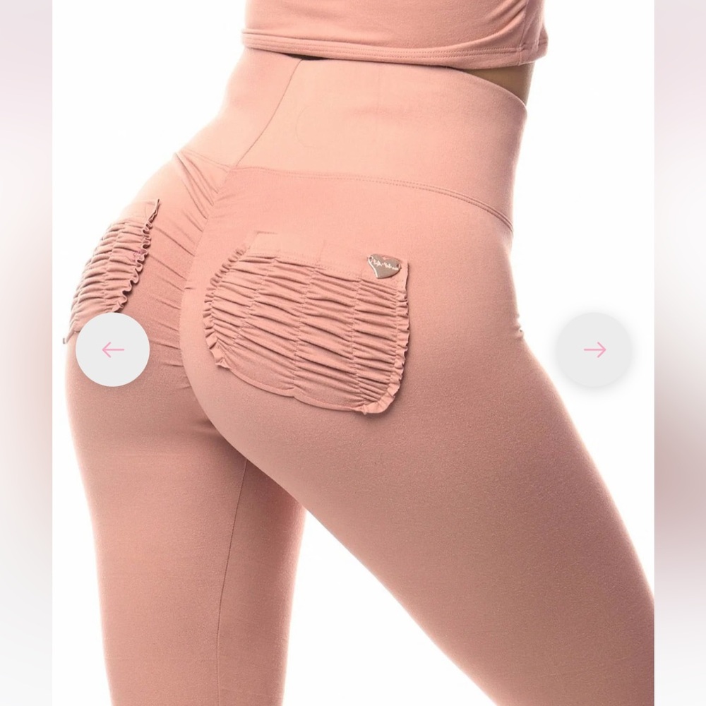Like new Cute Booty Lounge Scrunch Butt Leggings Nudey Booty Blush large